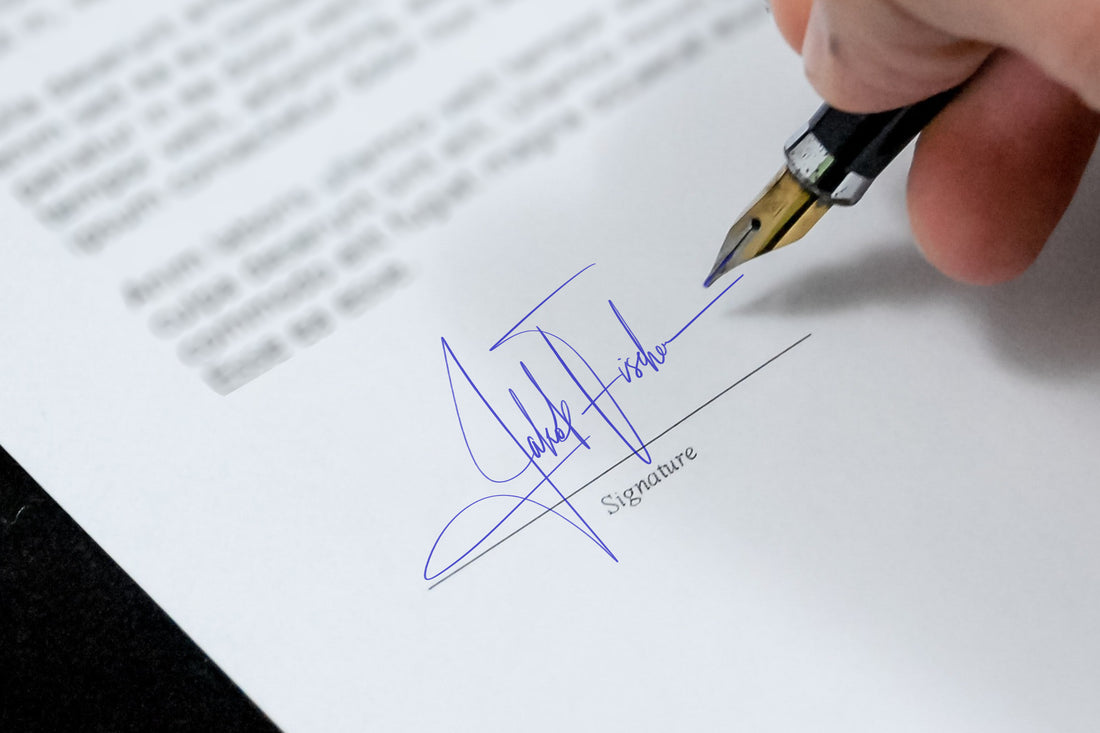 Odkryj znaczenie weryfikacji podpisów. Dowiedz się, co to jest i jak zapewnia autentyczność dokumentów. Poszerz swoją wiedzę tutaj!